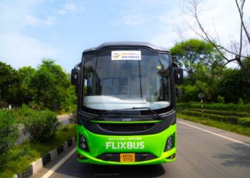 Good News: दिल्ली एयरपोर्ट से नोएडा-ग्रेटर नोएडा को मिलेगी लग्जरी बस की कनेक्टिविटी, जानिए रूट, किराया और टाइमिंग