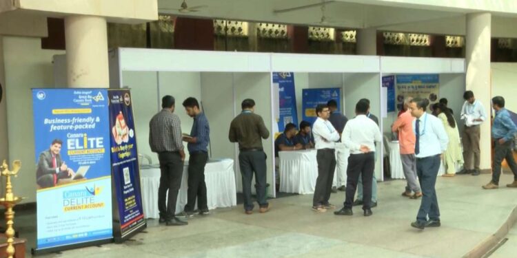 केनरा बैंक आयोजित कर रहा ‘केनरा उत्सव 2025′, महिलाओं और शिल्पकारों को मिलेगा मंच, जानें डिटेल