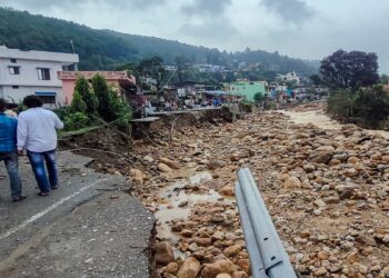 उत्तराखंड में पांच दिनों तक भारी बारिश का अलर्ट जारी, जल प्रलय ने मचाई बड़ी तबाही, देखें वीडियो