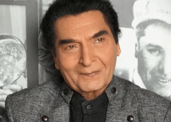 manoj joshi interview recalls asrani unique acting | ‘असरानी डायलॉग रटते नहीं थे, बल्कि लिखकर याद करते थे’: मनोज जोशी ने बताया क्यों उनके अभिनय का तरीका अनोखा था