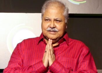 Satish Shah’s last rites will be performed at 11 am, his remains stayed in hospital whole night | सतीश शाह का अंतिम संस्कार 11 बजे होगा: पार्थिव शरीर रातभर अस्पताल में रखा गया, ऑनस्क्रीन बेटे सुमीत राघवन ने रोते हुए दी भावपूर्ण श्रद्धांजलि