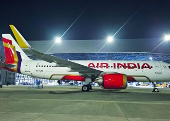 वित्तीय दबाव में AIR INDIA! अपने मालिक टाटा समूह और सिंगापुर एयरलाइंस से मांगी 1 अरब डॉलर की सहायता