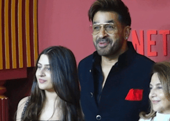 Rajat Bedi says daughter Vera is ‘overwhelmed, scared’ after comparisons with Kareena Kapoor, Aishwarya Rai | करीना-ऐश्वर्या से तुलना पर रजत बेदी की बेटी डरीं: एक्टर बोले- लोग उसकी AI इमेज बना कर बकवास बातें लिख रहे, ये गलत है