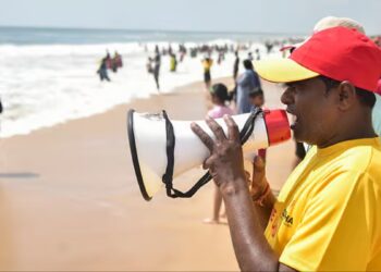 Cyclone Montha LIVE: सावधान! 100 KM की रफ्तार से रहा है मोन्था तूफान, भीषण बारिश का अलर्ट, सेना-NDRF टीम सतर्क