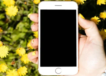 do not be fooled know easy ways to spot a fake smartphone and essential tips