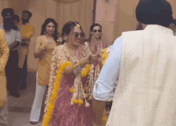 Cricketer Abhishek Sharma Sister Marriage ; Coloured Lehenga Security Dishes Decoration | Amritsar | क्रिकेटर अभिषेक की बहन पहनेंगी 15 लाख का लहंगा: सफेद फूलों से सजा पैलेस, सजाने में लगे दो ट्रक; 32 डिशेस से होगा स्वागत, कल शादी – Amritsar News