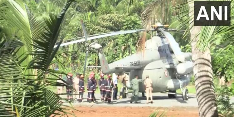 राष्ट्रपति द्रौपदी मुर्मू की सुरक्षा में लापरवाही, लैंड होते ही हेलीपैड में धंसा हेलीकॉप्टर का पहिया; सामने आया VIDEO