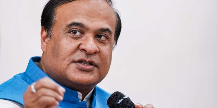 असम की जनसंख्या पर CM हिमंत का बड़ा दावा- हिंदू आबादी घटकर हुई 40%; इतनी है मुस्लिम आबादी