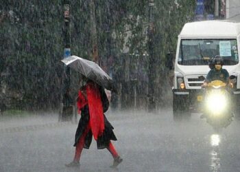 मध्य प्रदेश समेत इन राज्यों में बदलने वाला है मौसम, तेज हवाओं के साथ बारिश की चेतावनी; ठंड को लेकर भी अलर्ट