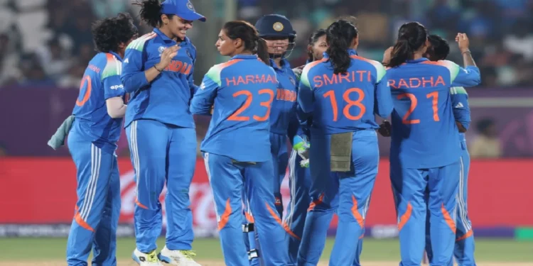भारतीय महिला क्रिकेट टीम को लगा दोहरा झटका, ऑस्ट्रेलिया के खिलाफ मैच गंवाने के बाद लगा फाइन