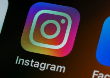 instagram introduces new feature live map feature location