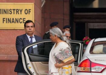 भारत FY2026 में तरक्की की राह पर मजबूती से बढ़ेगा, वित्त मंत्रालय की रिपोर्ट में जताई उम्मीद, जानें पूरी बात