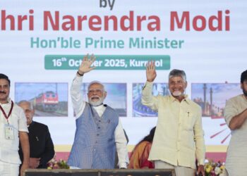 PM मोदी ने आंध्र प्रदेश को दिए कई गिफ्ट, मल्लिकार्जुन स्वामी मंदिर में की पूजा, नायडू की हिंदी ने जीता दिल