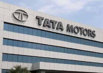 टाटा मोटर्स ने स्टॉक एक्सचेंज में बदला नाम, अब इस नाम से दिखेगी कंपनी; डिमर्जर के बाद आया बड़ा बदलाव