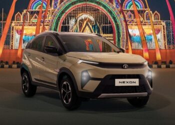 टाटा मोटर्स ने नवरात्रि से दीपावली के बीच डिलीवर कीं 1 लाख से ज्यादा पैसेंजर गाड़ियां, इन 2 मॉडल की हुई सबसे ज्यादा बिक्री