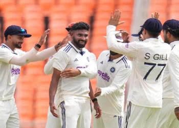 Mohammed Siraj Record: वेस्टइंडीज के खिलाफ मोहम्मद सिराज का धमाल, स्टार्क को पछाड़कर बे नंबर-1