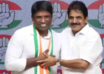 कांग्रेस में शामिल हुए पूर्व IAS कन्नन गोपीनाथन, के सी वेणुगोपाल ने दिलाई सदस्यता