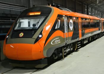 वंदे भारत 4.0 की तैयारी तेज, बदल जाएगी भारतीय रेल की तस्वीर! स्पीड, लग्जरी और टेक्नोलॉजी का मिलेगा जबरदस्त एक्सपीरिएंस