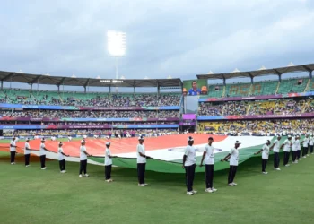 women world cup semifinal australia wins toss elects to bat india challenged to play fearlessly