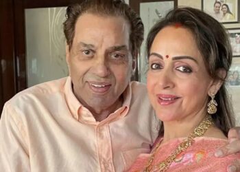 Hema Malini gives an update on Dharmendra’s health After actor admitted in ICU For bReathlessness | हेमा मालिनी ने धर्मेंद्र की हेल्थ पर दिया अपडेट: हाथ जोड़कर भगवान का शुक्रिया अदा किया; सांस लेने में हुई थी तकलीफ, ICU में थे भर्ती