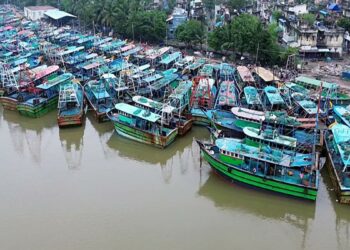चक्रवाती तूफान ‘दित्वा’ की भारत के इन इलाकों पर नजर, IMD ने जारी किया ऑरेंज अलर्ट