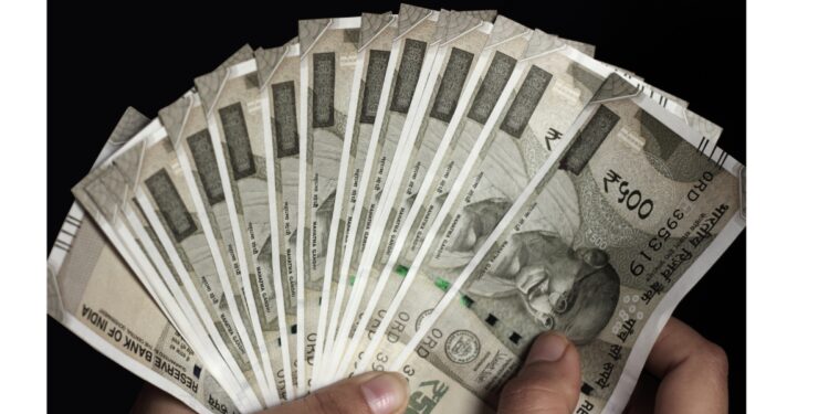 अब Gratuity के लिए नहीं करना पड़ेगा 5 साल का इंतजार, 1 साल में नौकरी छोड़ी तो कितना मिलेगा पैसा? आसान कैलकुलेशन से समझें