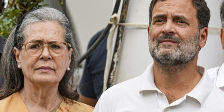 नेशनल हेराल्ड केस में दर्ज हुई नई FIR, जानें कैसे बढ़ीं सोनिया गांधी और राहुल की मुश्किलें?