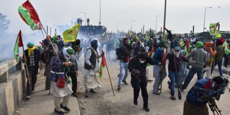 शंभू बॉर्डर से दिल्ली के लिए रवाना होंगे किसान, इन रास्तों पर जाने से बचें