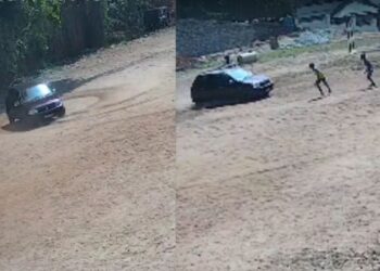 VIDEO: पापा की कार लेकर स्कूल पहुंच गया बच्चा, करने लगा खतरनाक स्टंट; जान बचाकर भागते दिखे स्टूडेंट्स