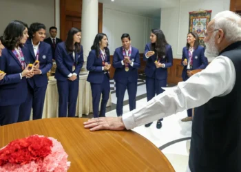 women team fun moments with pm modi harleen asks the secret of her glow