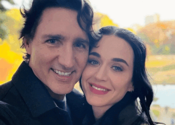 Kate Perry confirms her relationship with Justin Trudeau | कैटी पेरी ने जस्टिन ट्रूडो संग रिश्ता किया कंफर्म: सिंगर ने पूर्व PM के साथ जापान ट्रिप की फोटो शेयर कीं, एक-दूसरे को निहारता दिखा कपल