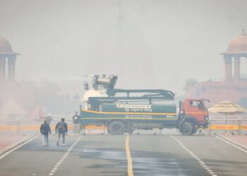 ‘हाई लेवल AQI और फेफड़ों की बीमारियों के बीच संबंधों पर नहीं हैं कोई ठोस आंकड़े’, संसद में बोली केंद्र सरकार