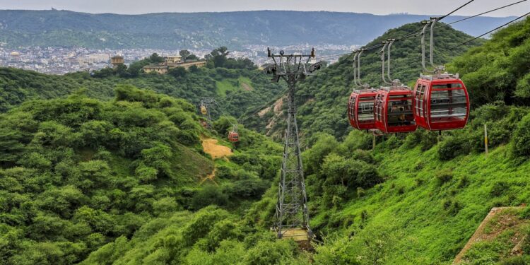 अरावली ऑर्डर पर सुप्रीम कोर्ट ने स्टे लगाया, समिति का गठन किया, 21 जनवरी को होगी अगली सुनवाई