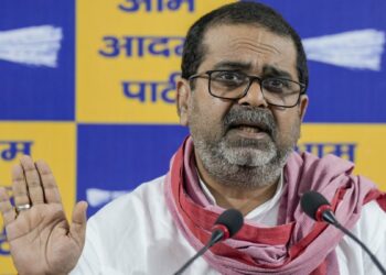 अवध ओझा ने किया राजनीति से संन्यास लेने का ऐलान, अरविंद केजरीवाल को लेकर कही बड़ी बात