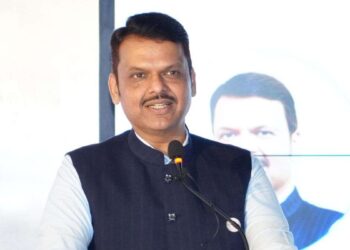 शेयर बाजार में लिस्ट होंगी महाराष्ट्र की ये सरकारी कंपनियां, देवेंद्र फडणवीस बोले- लिस्टिंग के लिए ये सही समय