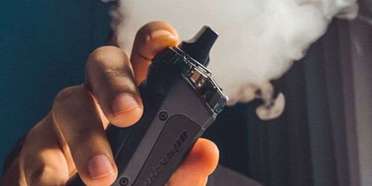 संसद में ई-सिगरेट पीने वाले सांसद कौन? गिरिराज सिंह ने किया ये दावा