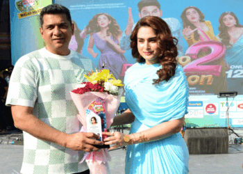 Many celebs became a part of Malad Masti Season 9 | मालाड मस्ती सीजन 9 का हिस्सा बने कई सेलेब्स: एक्ट्रेस आयशा खान ने धुरंधर के गाने पर परफॉर्म किया, इंटरनेशनल आर्टिस्ट भी हुए शामिल