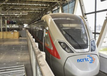 नमो भारत ट्रेन में युवक-युवती ने पार की अश्लीलता की हदें, सोशल मीडिया पर वायरल हुआ वीडियो, अब पुलिस ने ले लिया बड़ा एक्शन