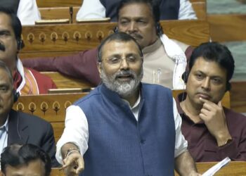 संसद में निशिकांत दुबे ने राहुल गांधी पर किया पलटवार, बताया कैसे कांग्रेस सरकार में मलाईदार विभाग बांटे गए