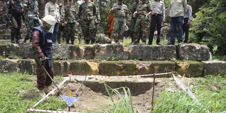 थाईलैंड-कंबोडिया झड़प में प्राचीन हिंदू मंदिर को नुकसान, भारत ने दोनों देशों को ‘समझाया’