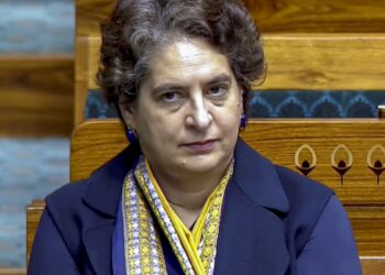 क्या MGNREGA से हटाया जा रहा है महात्मा गांधी का नाम? प्रियंका गांधी ने दावा करते हुए सरकार को घेरा