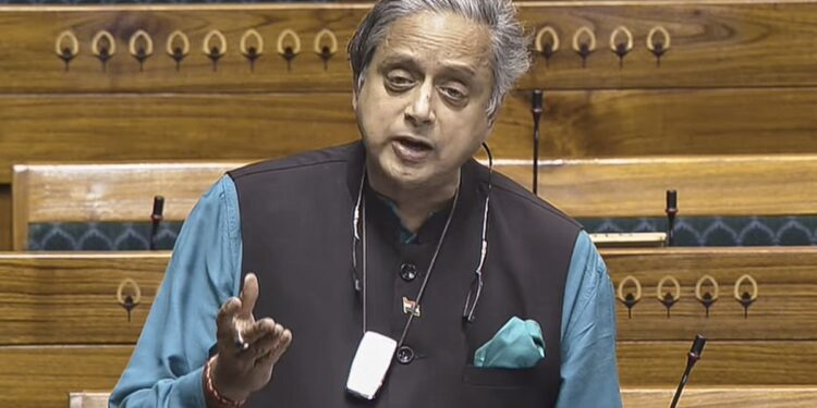 ‘बांग्लादेश के इतिहास में ऐसा तो कभी नहीं हुआ…’ थरूर के पैनल ने भारत को इस बात के लिए चेताया