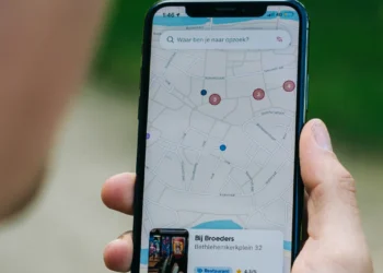 क्या आप भी लगातार स्मार्टफोन की लोकेशन ऑन रखते हैं? सरकार के पास आया प्रस्ताव