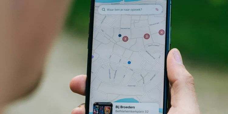 क्या आप भी लगातार स्मार्टफोन की लोकेशन ऑन रखते हैं? सरकार के पास आया प्रस्ताव