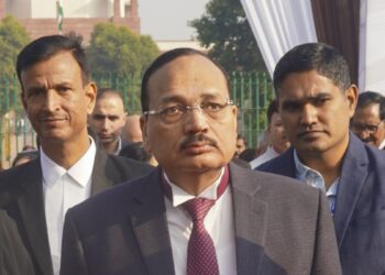 16 साल से लंबित एसिड अटैक ट्रायल पर फूटा CJI सूर्यकांत का गुस्सा कहा-‘शर्मनाक, कानूनी सिस्टम का मजाक बना रखा है’