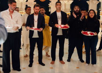 फुटबॉलर मेसी ने वंतारा का किया खास दौरा, अनंत अंबानी संग की पूजा-अर्चना; तस्वीरों में देखें