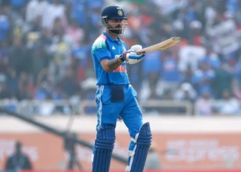 Raipur ODI में विराट कोहली का 53वां शतक, रुतुराज के साथ 195 रन की साझेदारी ने संभाली भारतीय पारी