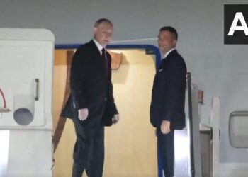 भारत से रवाना हुए व्लादिमीर पुतिन, एयरपोर्ट पर छोड़ने कौन गया? सामने आ गया नाम