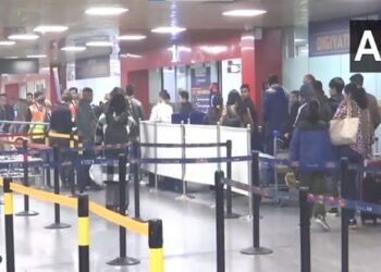 खराब मौसम और कम विजिबिलिटी के चलते फ्लाइट्स हो सकती हैं प्रभावित, एयरलाइंस ने किया अलर्ट