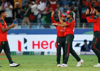 controversy over t20 world cup 2026 bangladesh adamant on not playing in india talks with icc